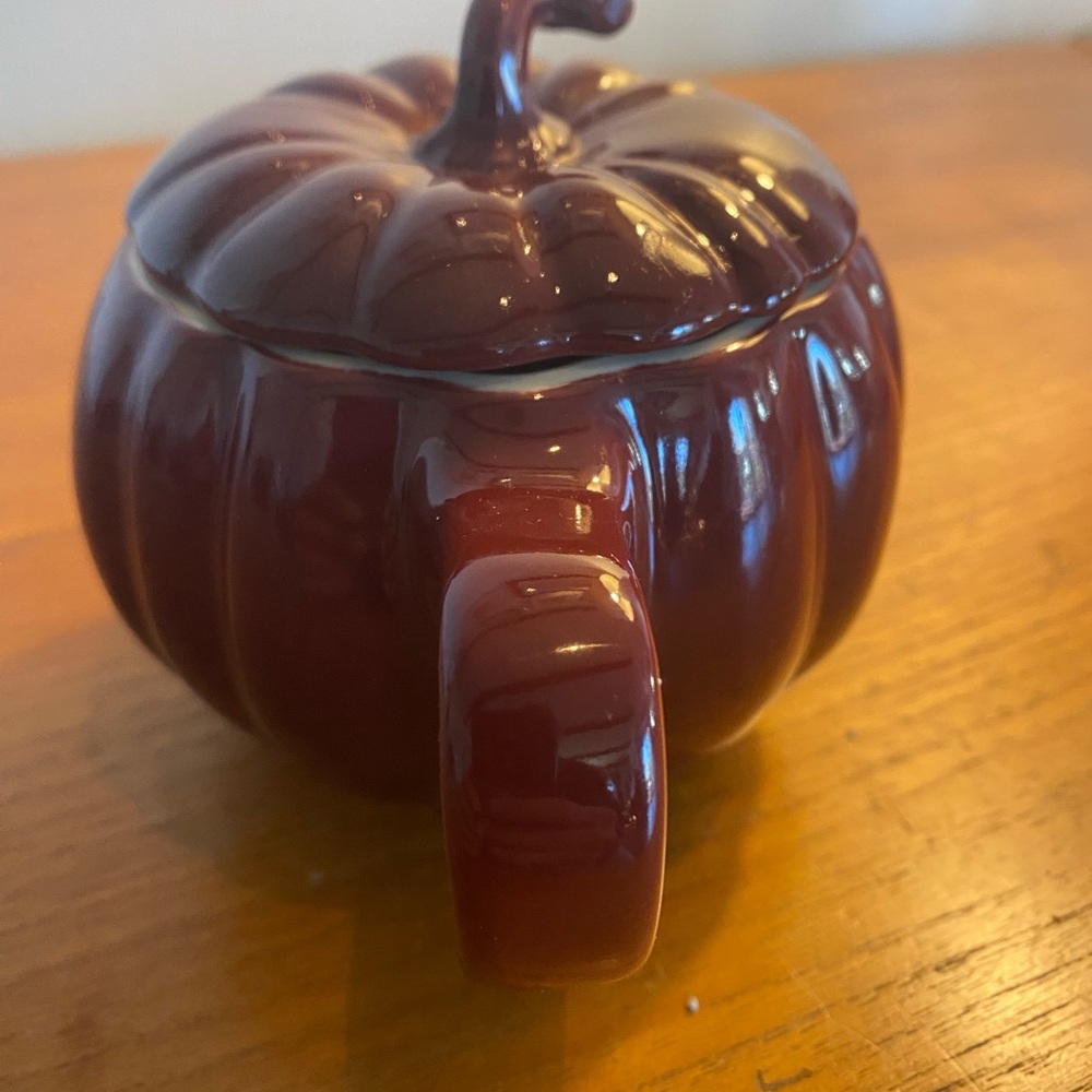 Le Creuset Pumpkin Mug with Lid - Rhône - Picture 2 of 9